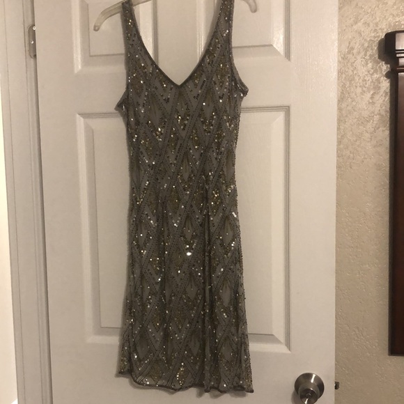 Pissaro Nights Beaded Dress Very Well Made- Like New Condition-Figure Flattering - Picture 2 of 12